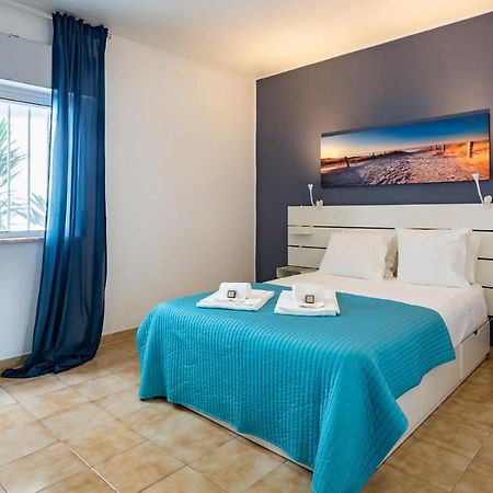 Charming Beachside Apartment W/ Pool By Lovelystay Albufeira Luaran gambar