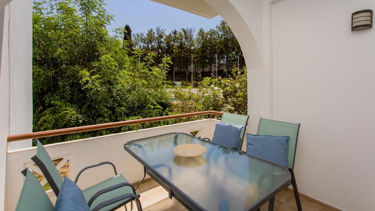 Charming Beachside Apartment W/ Pool By Lovelystay Albufeira Luaran gambar
