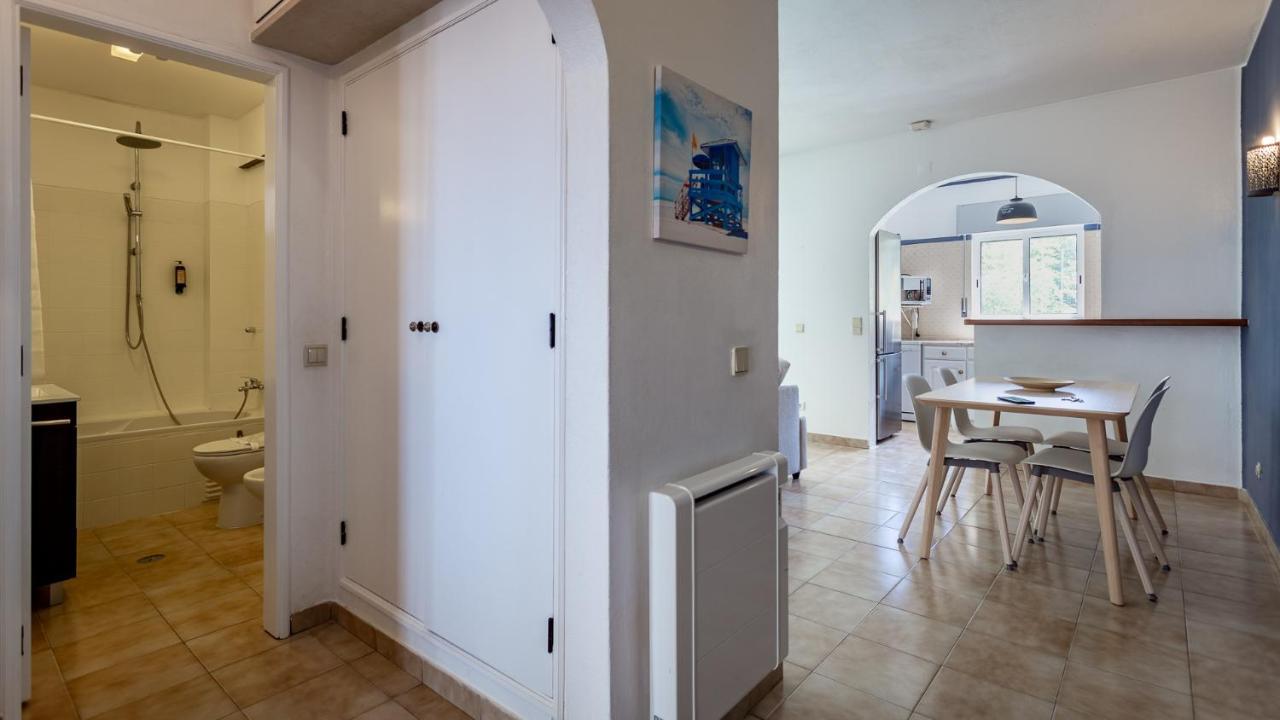 Charming Beachside Apartment W/ Pool By Lovelystay Albufeira Luaran gambar